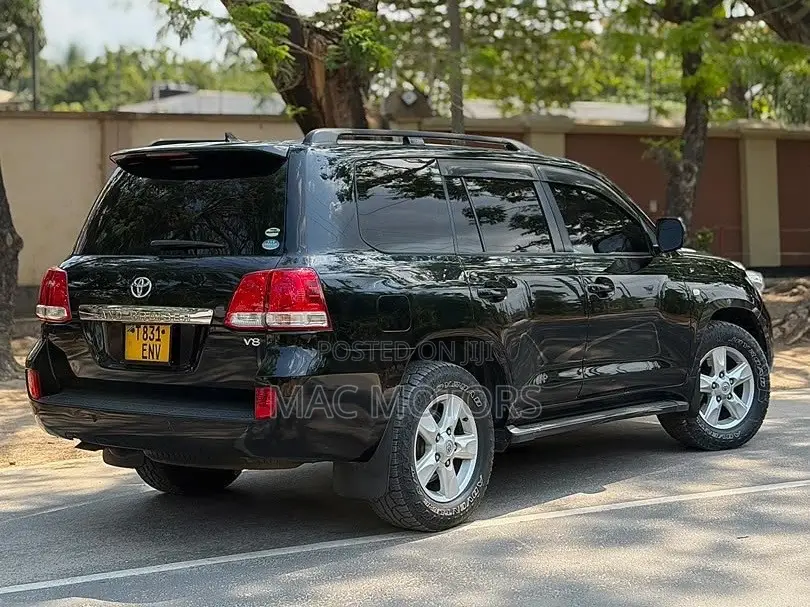 Toyota Land Cruiser 2009 Black