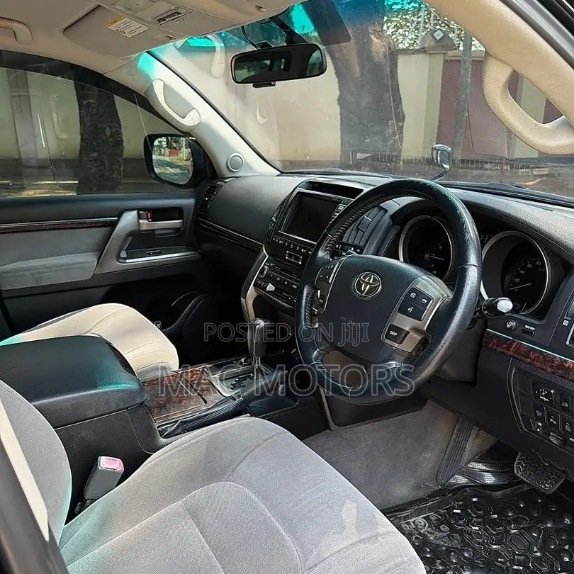 Toyota Land Cruiser 2009 Black
