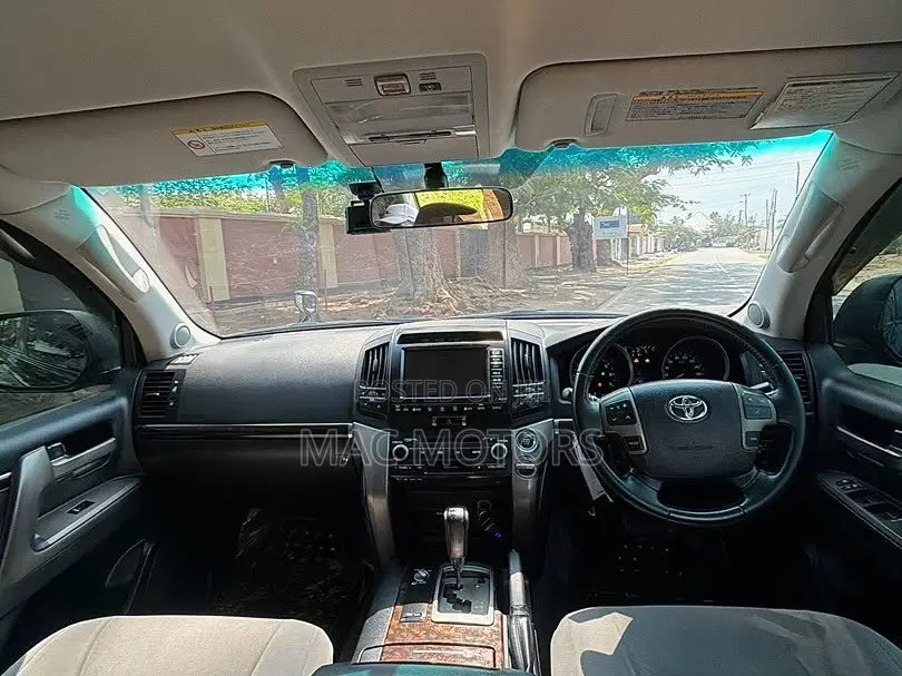 Toyota Land Cruiser 2009 Black