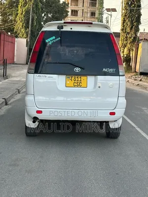 Toyota Noah 2001 White
