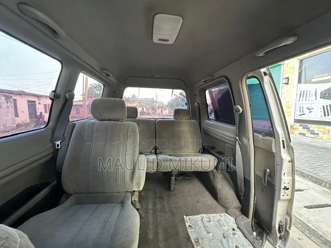 Toyota Noah 2001 White