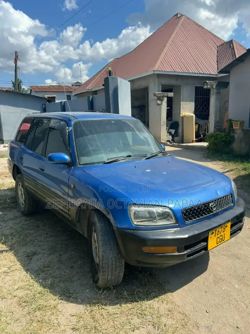 Toyota RAV4 1999 Blue