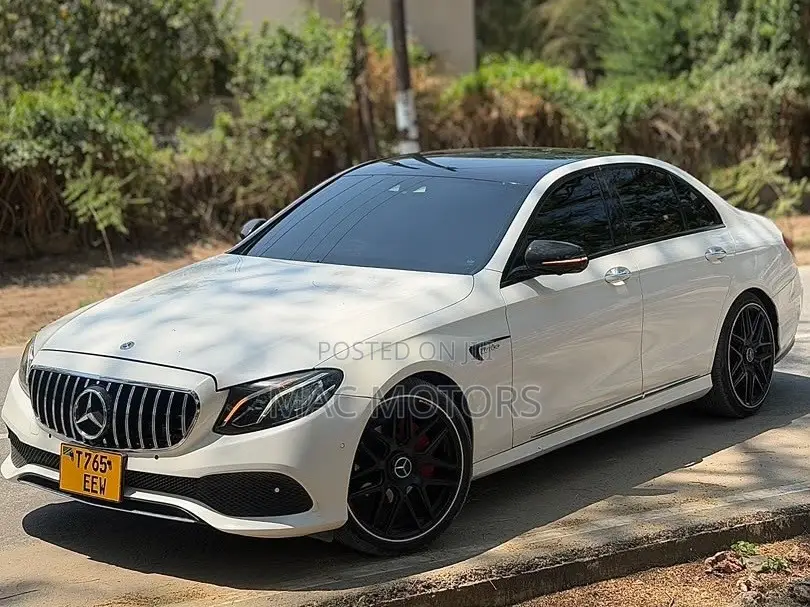 Mercedes-Benz E200 2017 White
