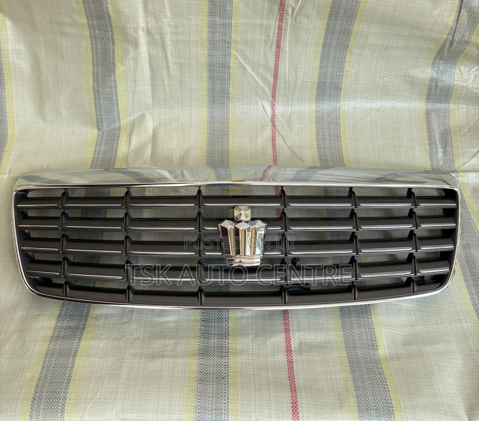 Toyota Crown Grille