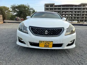 Toyota Crown 2009 White