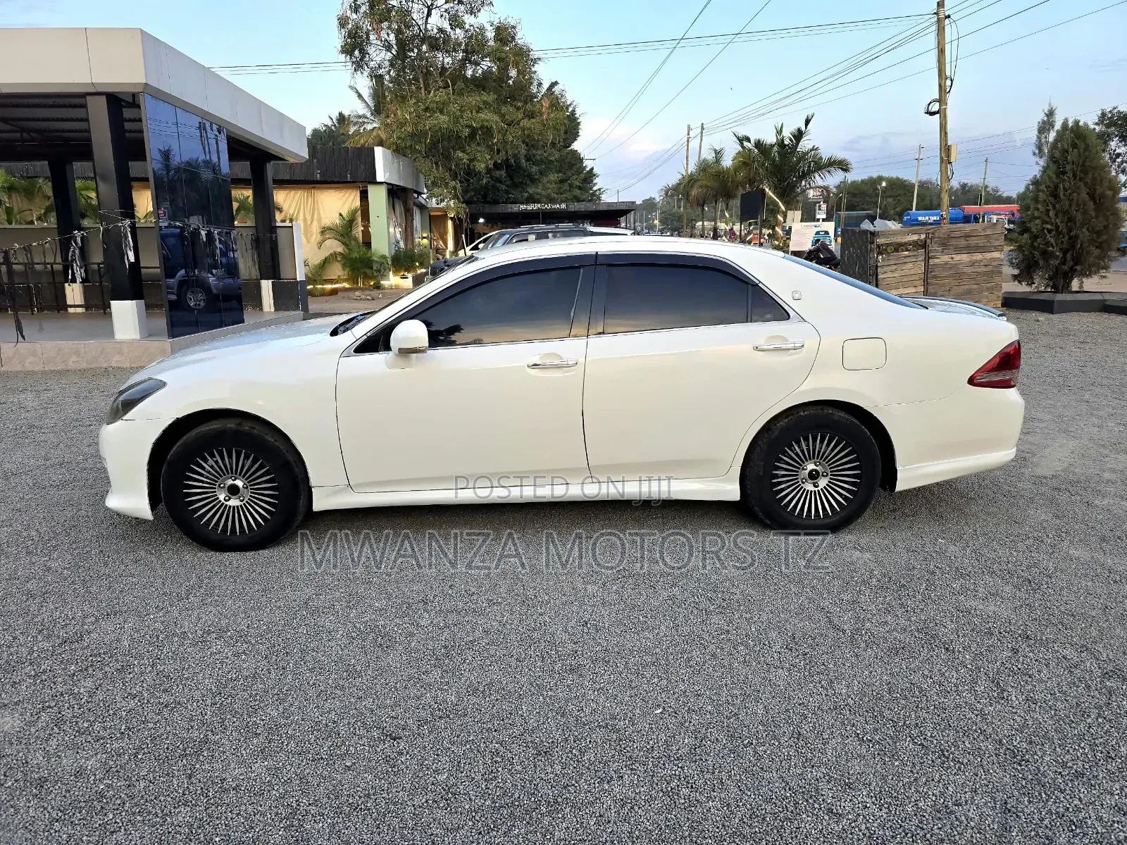 Toyota Crown 2009 White