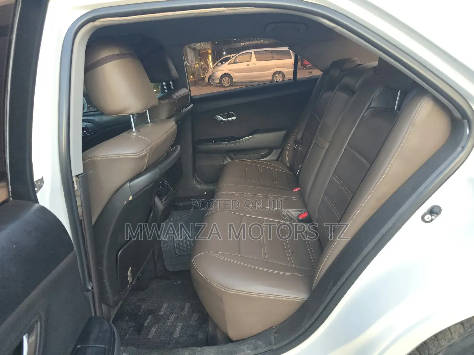 Toyota Crown 2009 White