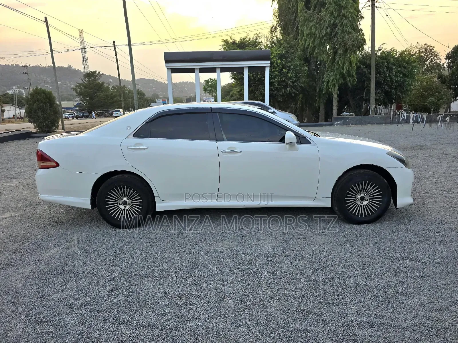 Toyota Crown 2009 White