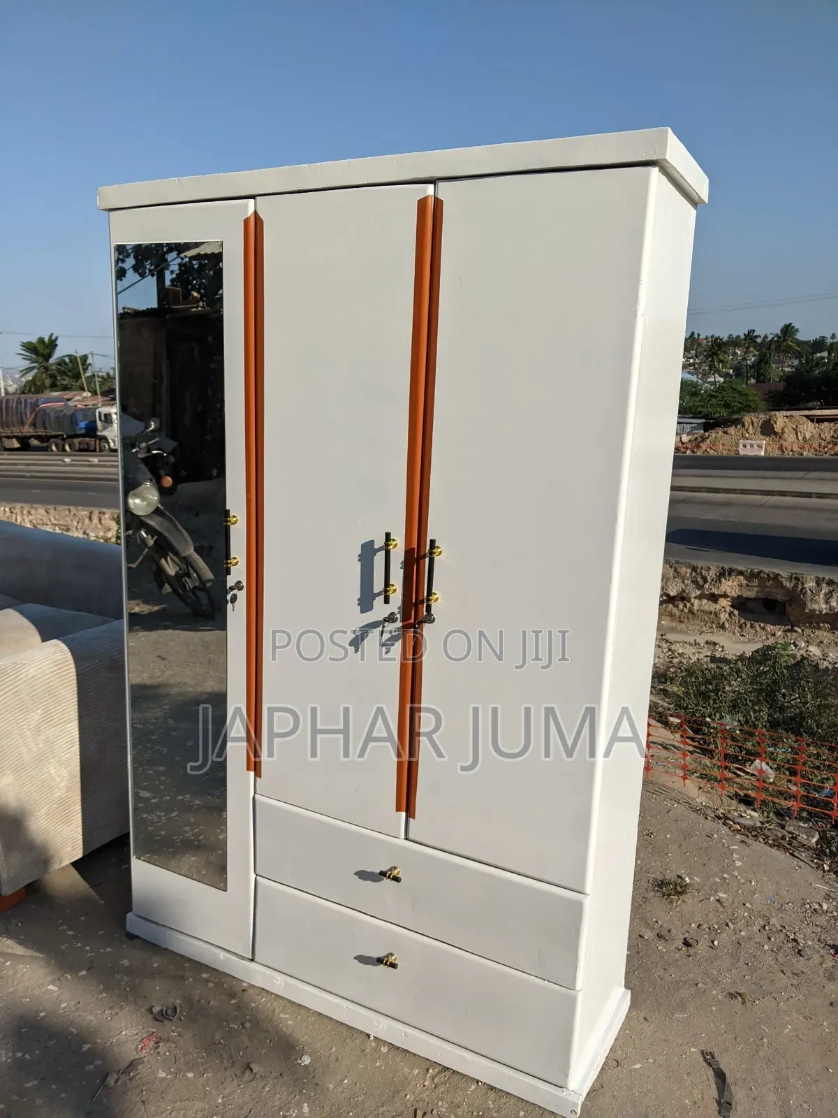 Wardrobe 3 Doors