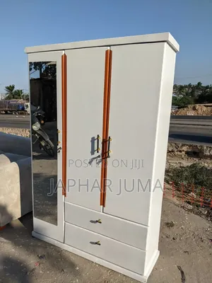 Wardrobe 3 Doors
