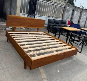 Kitanda Simple Mbao Ngumu 5/6