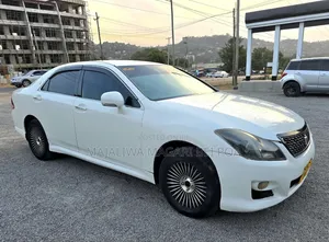 Toyota Crown 2009 White