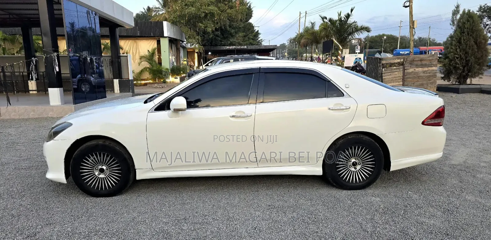 Toyota Crown 2009 White