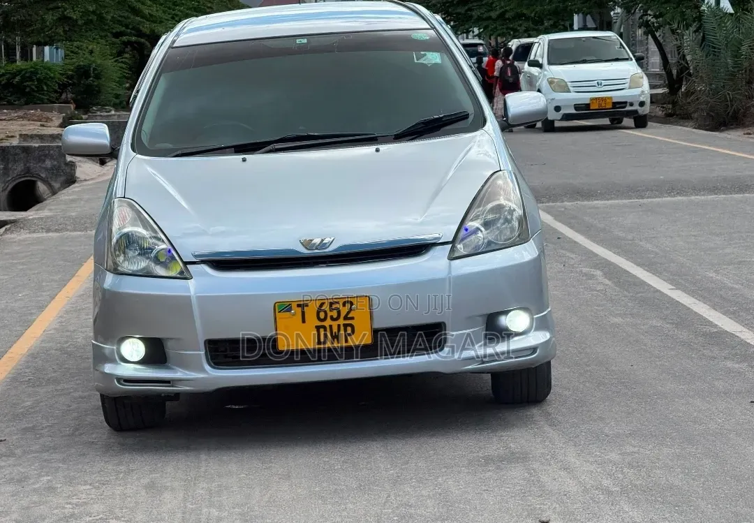 Toyota Wish 2003 Silver