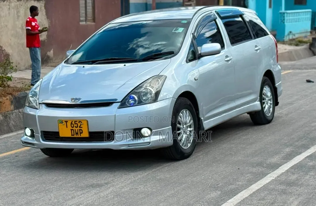 Toyota Wish 2003 Silver