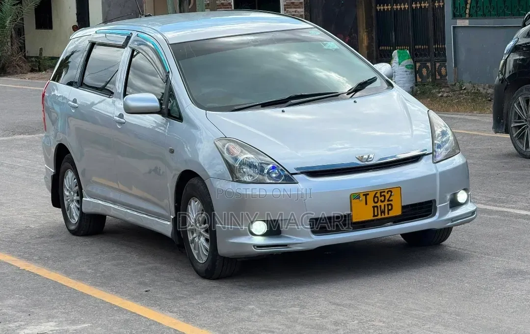 Toyota Wish 2003 Silver