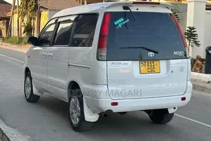 Toyota Noah 2008 White