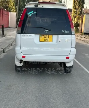Toyota Noah 2008 White