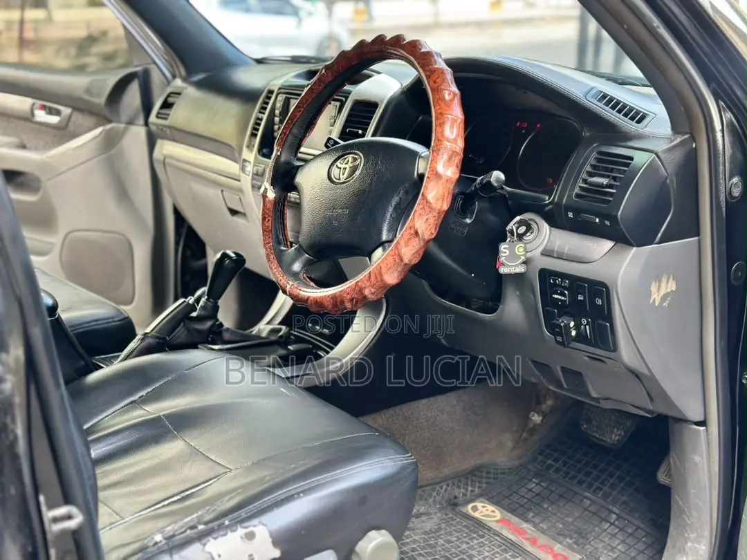Toyota Land Cruiser Prado 2005 Black