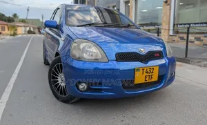 Toyota Vitz 2004 Blue