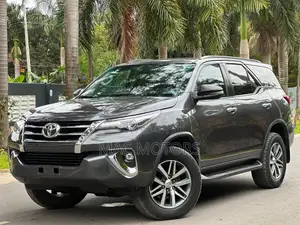 Toyota Fortuner 2.8 D AWD 2018 Gray