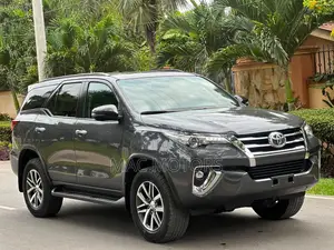 Toyota Fortuner 2.8 D AWD 2018 Gray