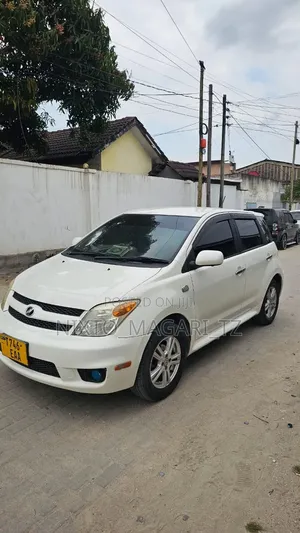 Toyota IST 2006 White