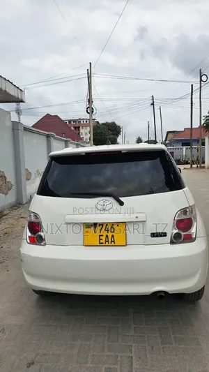 Toyota IST 2006 White
