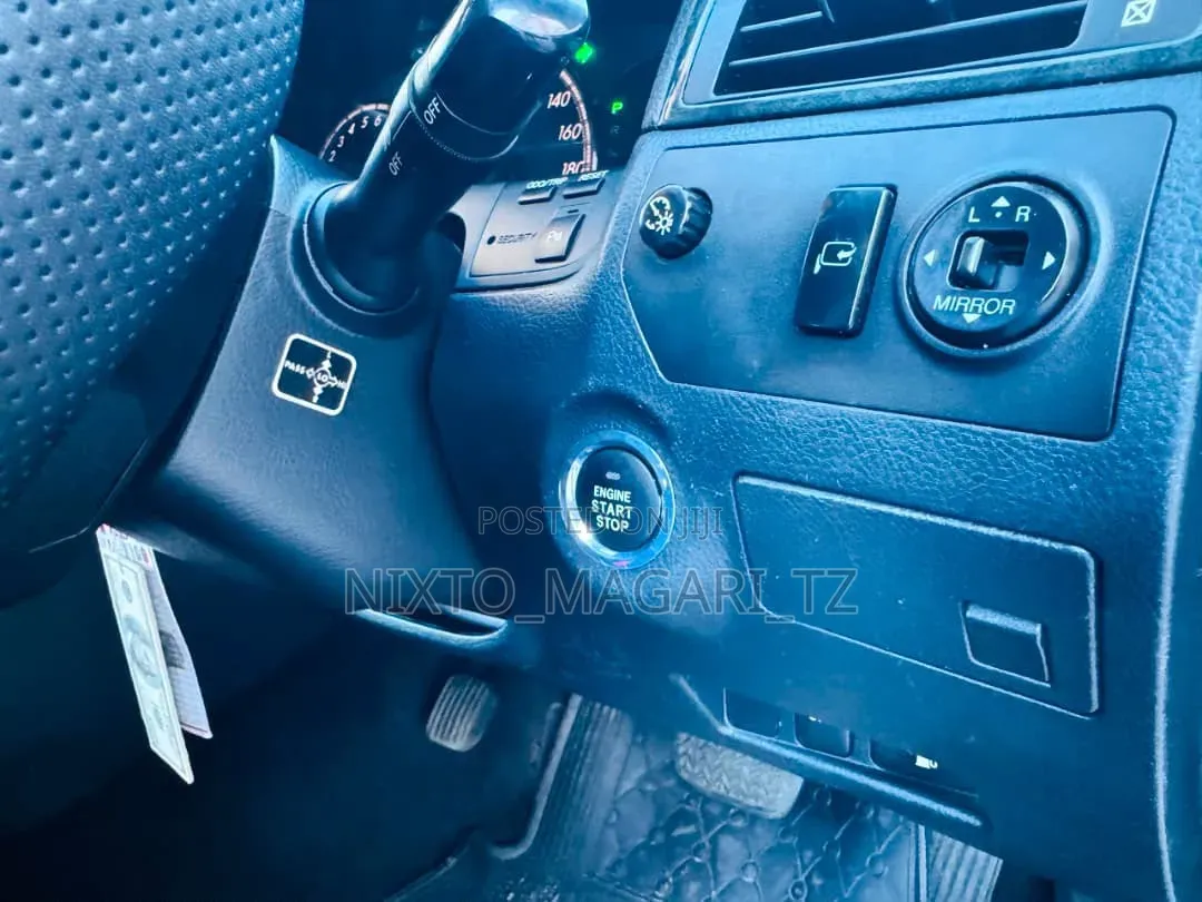 Toyota Crown 2006 Black