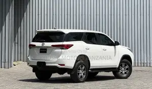 Toyota Fortuner 2.8 D AWD 2020 White