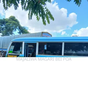 Mitsubishi Fuso Rosa 2004 Blue
