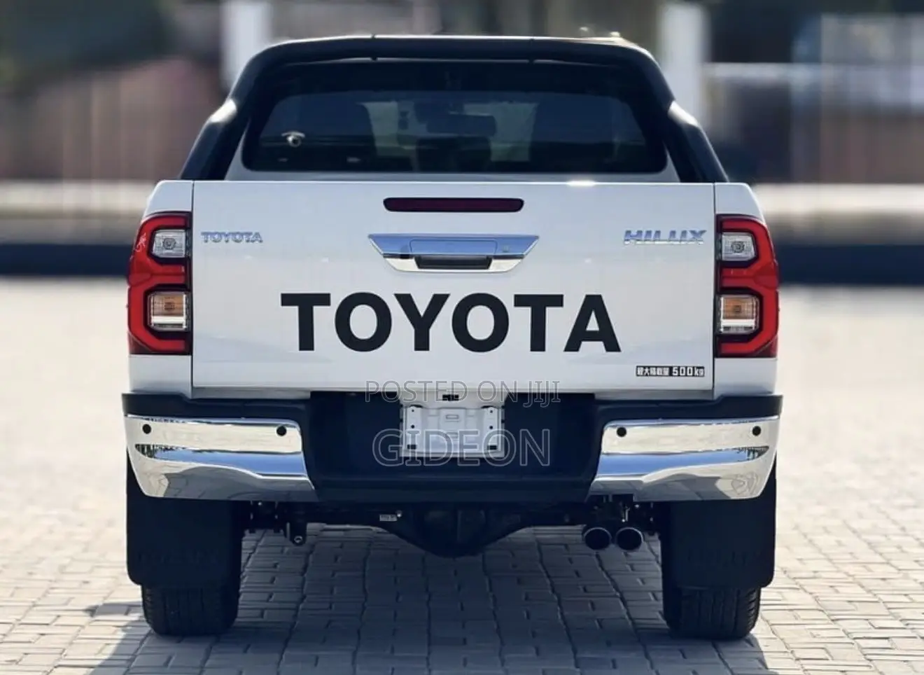 Toyota Hilux 2023 White