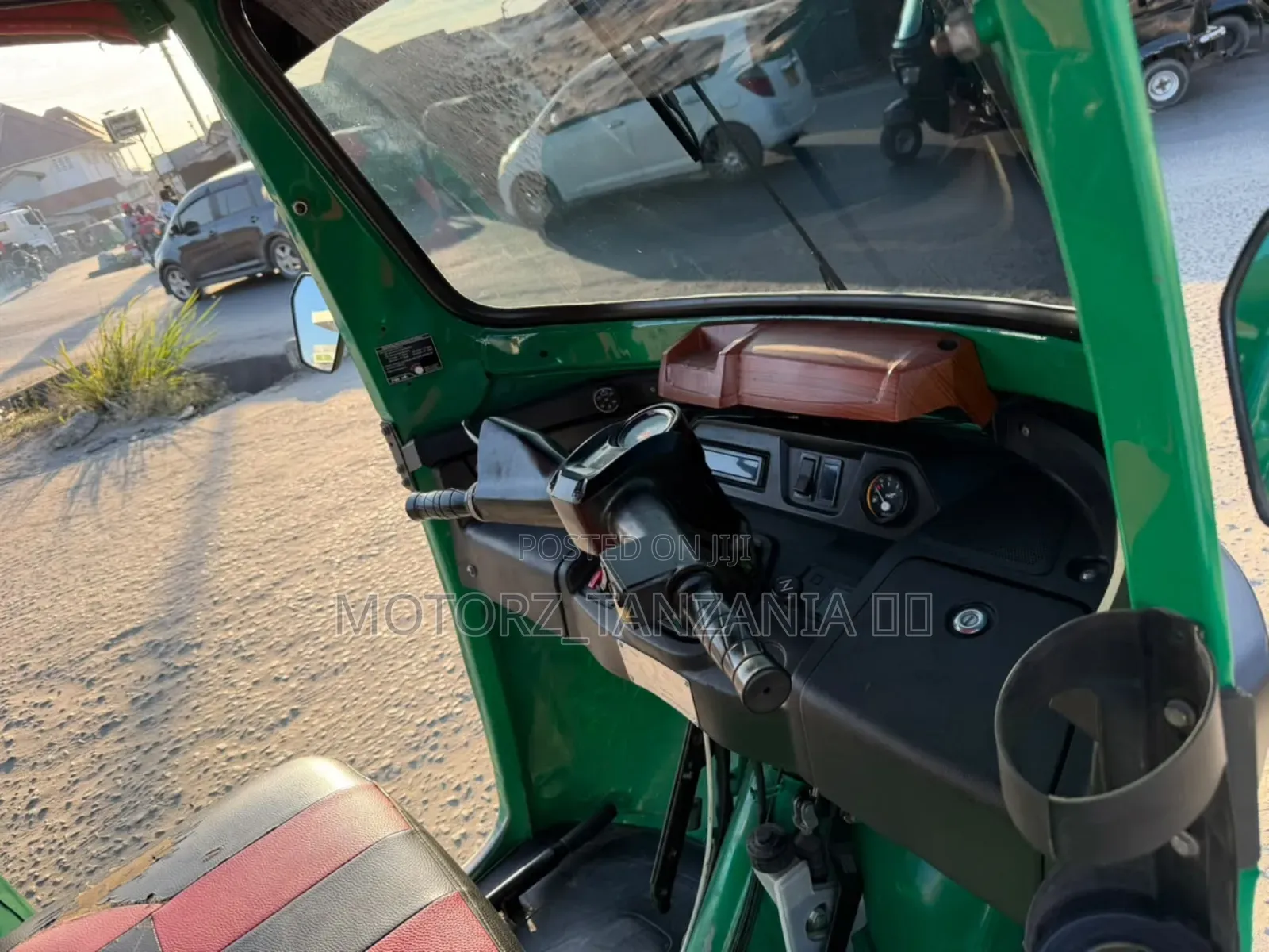 TVS King Deluxe Plus iTouch Start 2026 Green