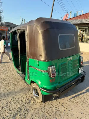 TVS King Deluxe Plus iTouch Start 2026 Green