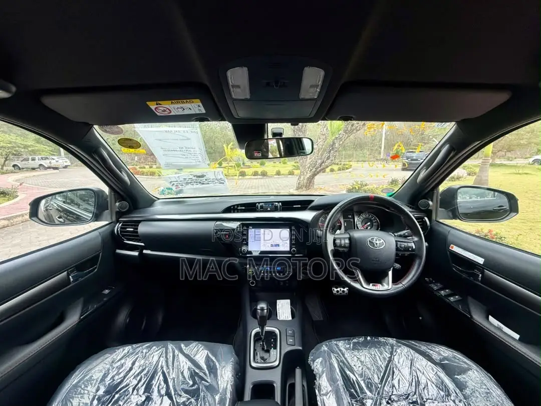 Toyota Hilux Revo Double Cab Deisel 2.4 AWD 2022 Black