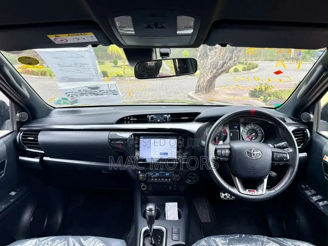 Toyota Hilux Revo Double Cab Deisel 2.4 AWD 2022 Black
