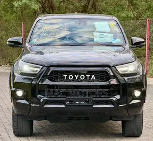 Toyota Hilux Revo Double Cab Deisel 2.4 AWD 2022 Black