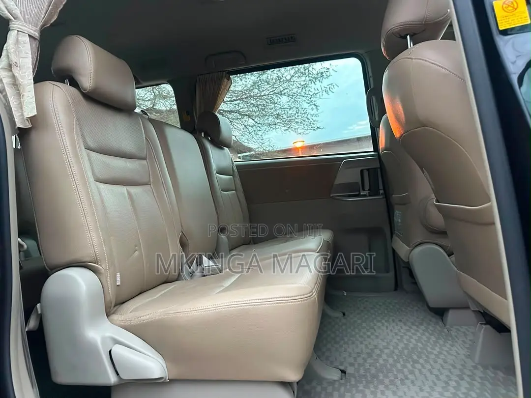 Toyota Noah 2009 Black