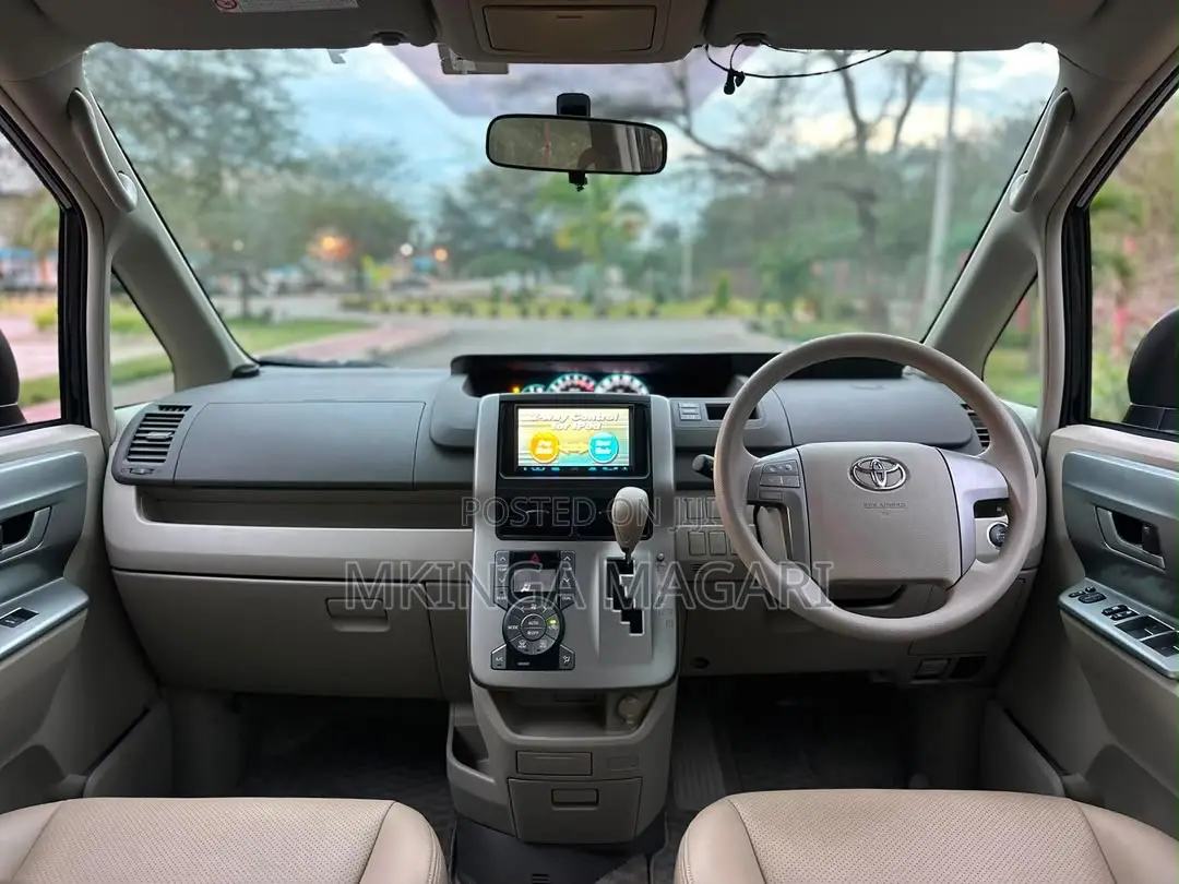 Toyota Noah 2009 Black