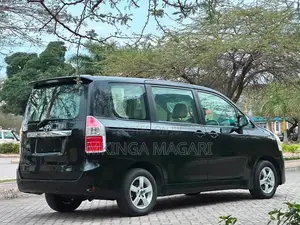 Toyota Noah 2009 Black