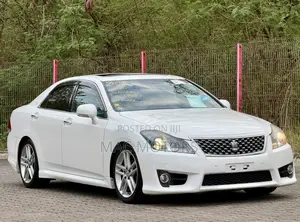 Toyota Crown 2011 White