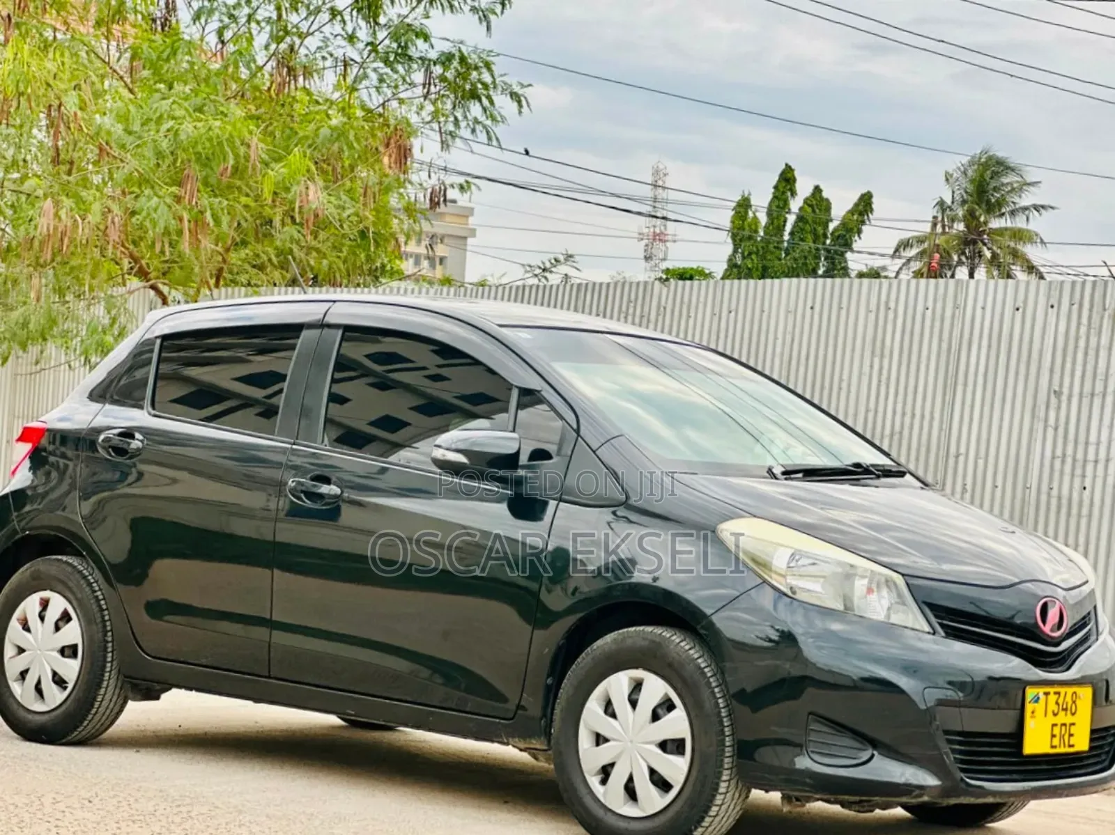 Toyota Vitz 2011 Black