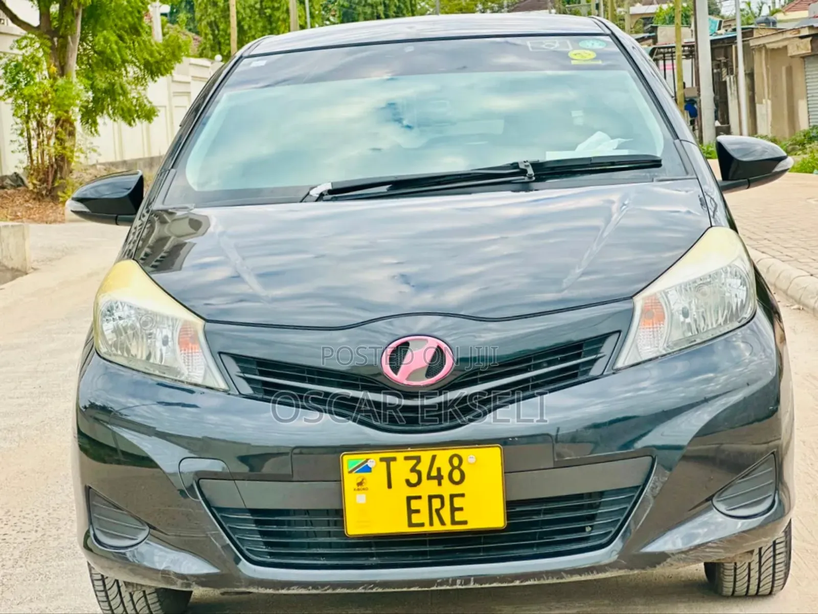 Toyota Vitz 2011 Black