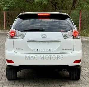 Toyota Harrier 2006 White