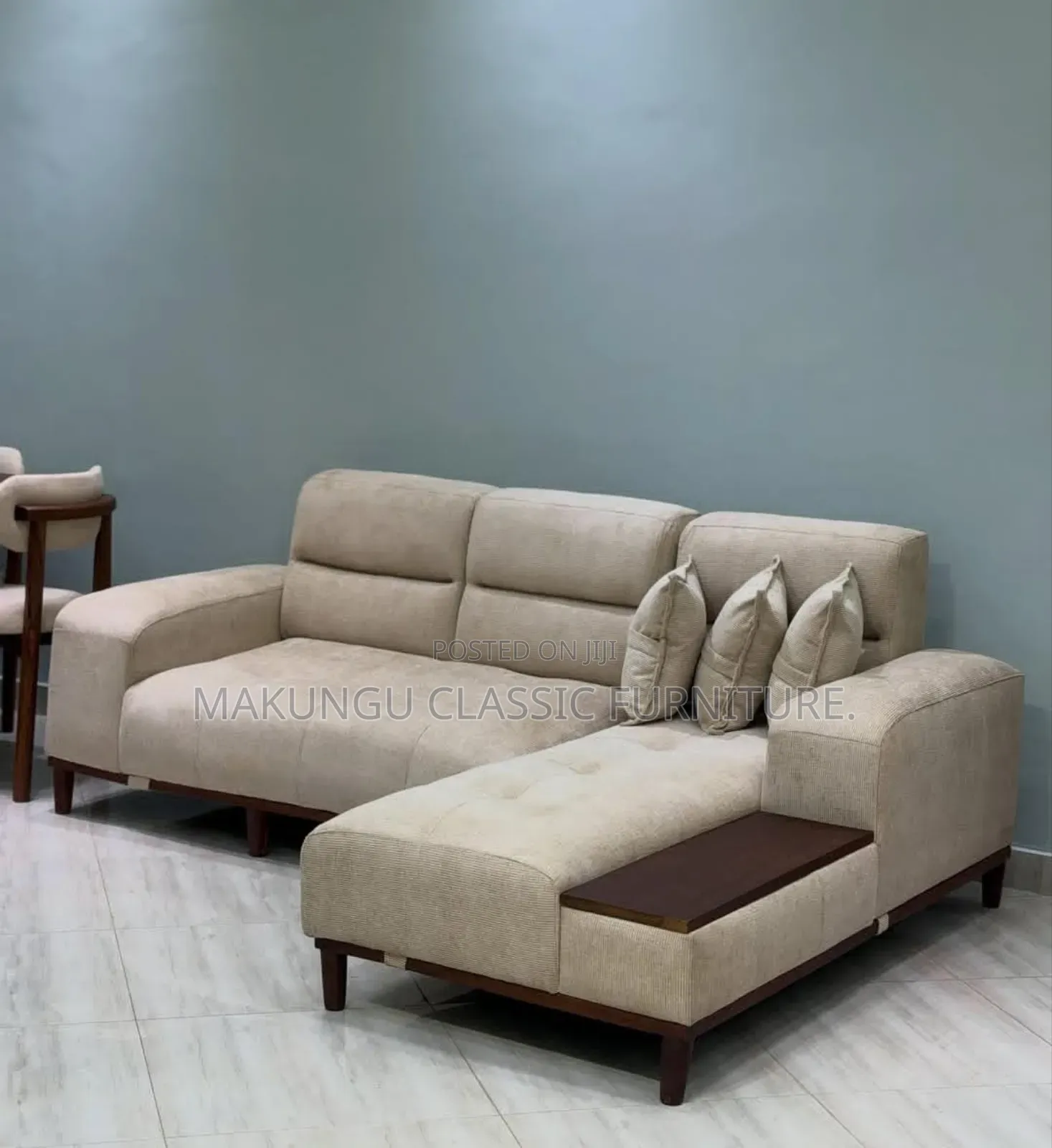 Modern and Quality L Shaped Sofa Ya Watu Wanne