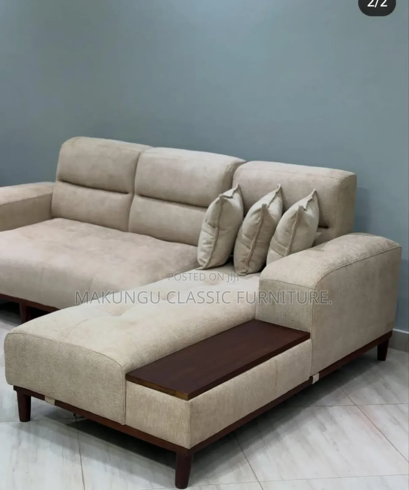 Modern and Quality L Shaped Sofa Ya Watu Wanne