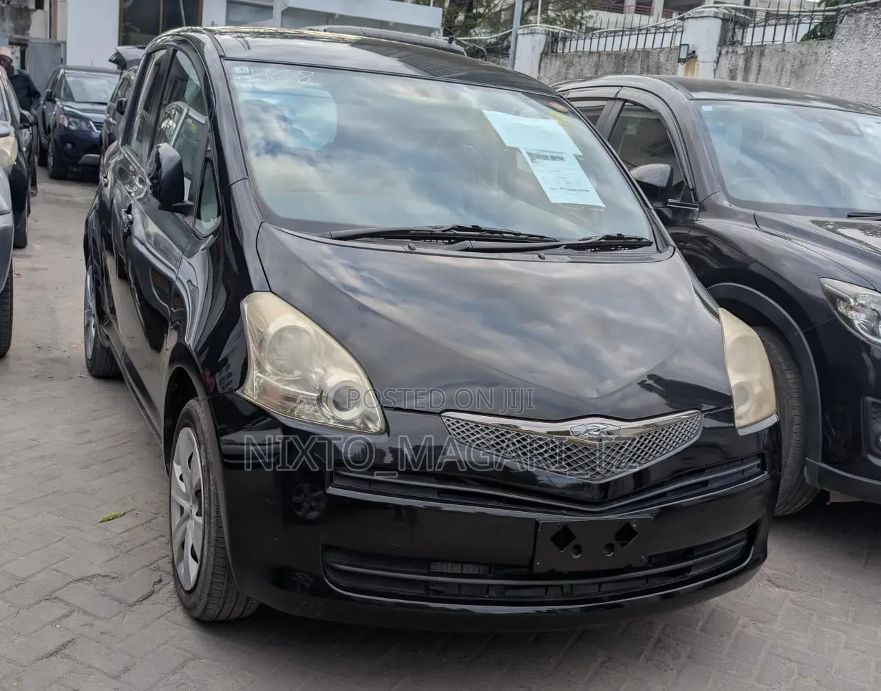 Toyota Ractis 2010 Black