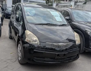Toyota Ractis 2010 Black