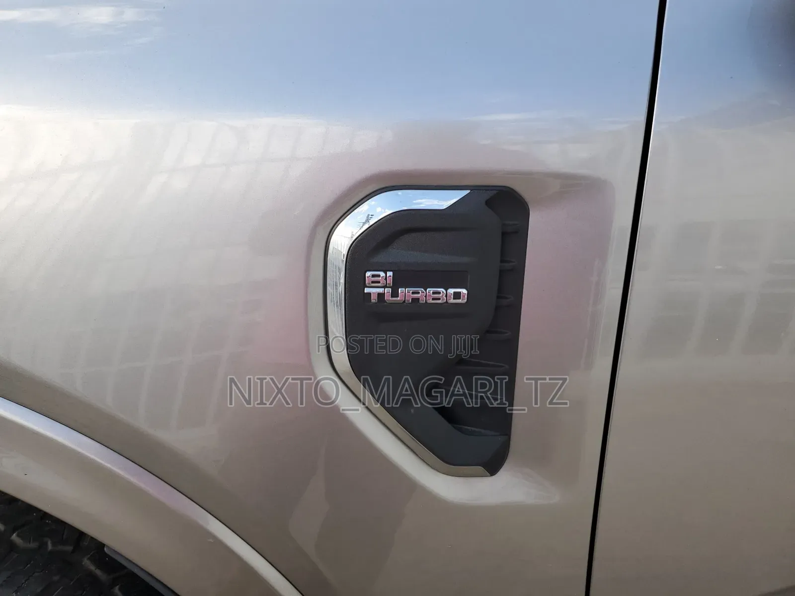 Ford Everest 2022 Silver