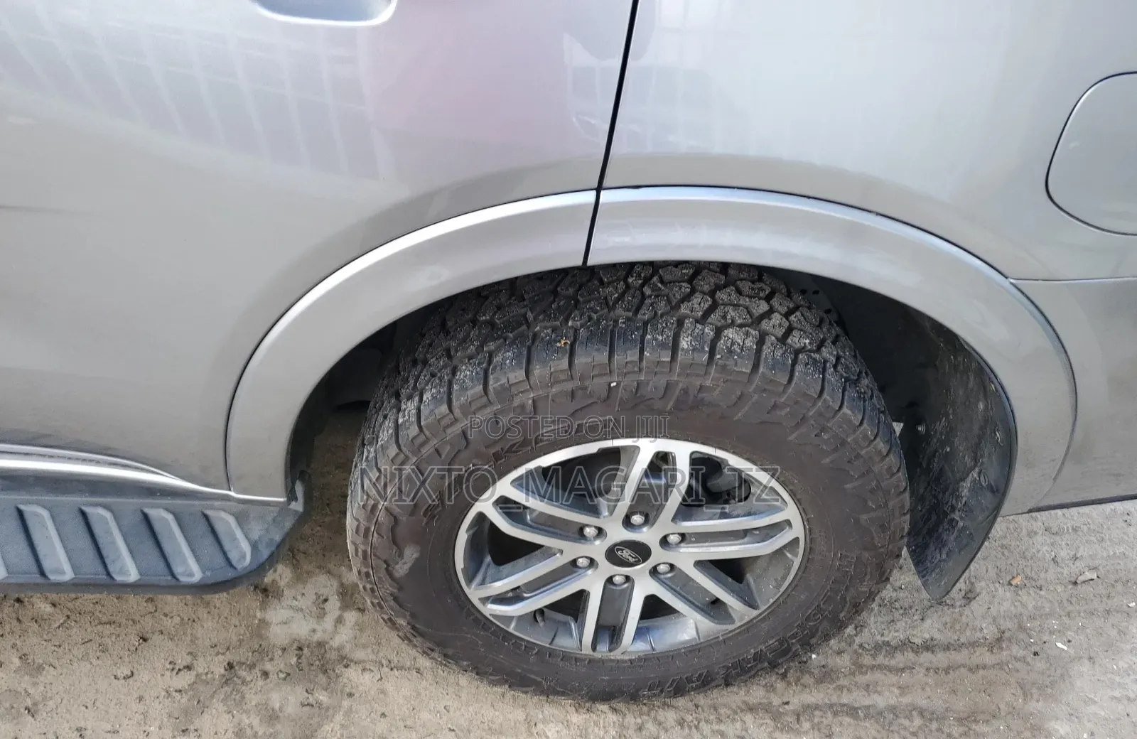 Ford Everest 2022 Silver